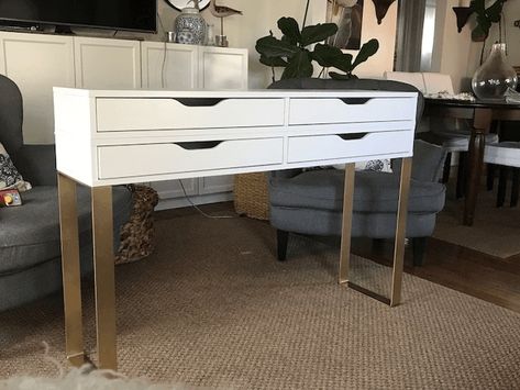 IKEA makeup vanity hack with EKBY ALEX drawers - IKEA Hackers Makeup Table Ikea, Wardrobe Ikea, Ikea Makeup Vanity, Ikea Deco, Hackers Ikea, Ikea Makeup, Ikea Vanity, Storage Ikea, Extendable Coffee Table