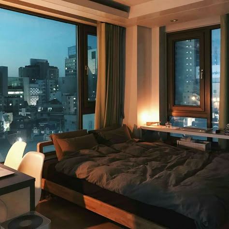 pιnтereѕт | nхcoleх ✨ Apartment View, City At Night, Trendy Bedroom, Aesthetic Rooms, Bedroom Layouts, Dream Apartment, House Goals, Cozy Room, White Bedroom