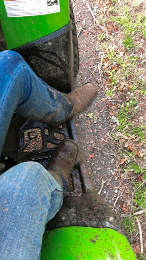 Country Snaps, Country Relationship Goals, Foto Cowgirl, Shake It For Me, Country Girl Style, Best Friends Shoot, Best Friend Photos, Rain Garden