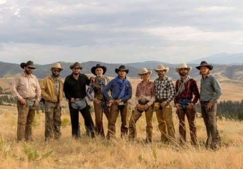 Yellowstone Show, Yellowstone Cast, Yellowstone Tv Show, Yellowstone Tv Series, John Dutton, Yellowstone Series, Yellowstone Dutton Ranch, Cole Hauser, Giving Thanks To God