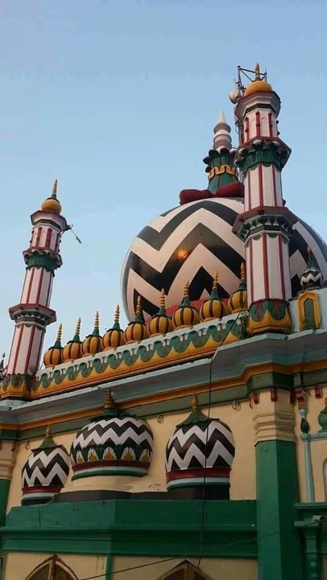 Kgn Ajmer Dargah Hd Wallpaper, Dargah E Aalahazrat, Begum Hazrat Mahal Photo, Masjid Architecture, Islamic Apps, Islamic Question, Cartoon Islamic, Aala Hazrat, Muharram Pictures