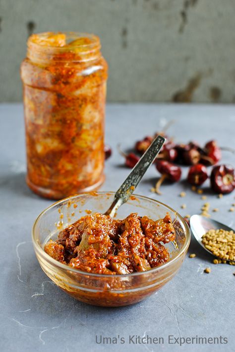 Pickled Chillies, Curd Rice, How To Make Pickles, Lime Pickles, Masala Spice, Lime Recipes, Indian Curry, Fenugreek Seeds, Pickling Recipes