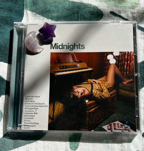 Midnights Jade Green Edition, Taylor Swift Cd, Taylor Swift Midnights, Verde Jade, Concept Album, Music Writing, Taylor Swift Fearless, Taylor Swift Red, Frank Zappa