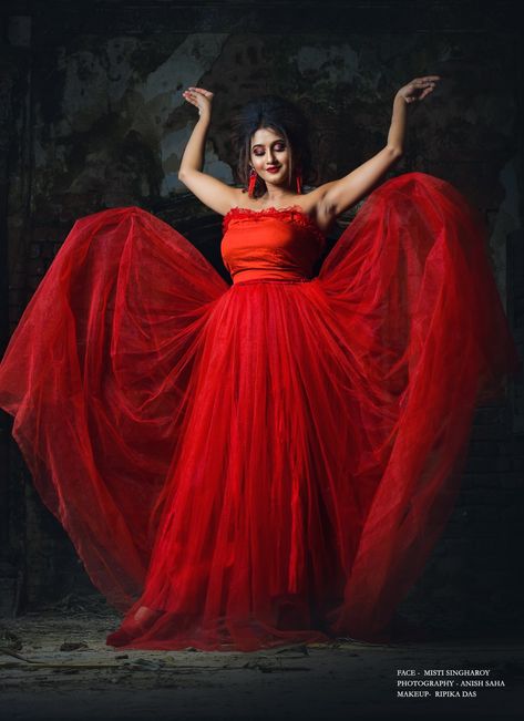 Long grown shoot outddor by Anish Saha Poses In Western Gown, Grown Photoshoot Ideas, Grown Photoshoot, Long Dress Photoshoot Ideas, Bday Poses, Gown Poses, Corporate Shoot, Autumn Pics, Gown Photoshoot