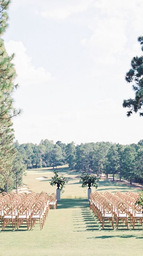 Golf Course Wedding Ceremony, Golf Course Wedding Photos, Wedding Ceremony Locations, Southern Charm Wedding, Summer Wedding Ceremony, Golf Wedding, Golf Course Wedding, Wedding Altars, Spring Outdoor