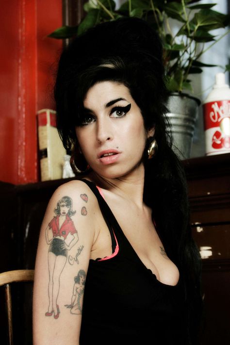 AJW. ♡ Amy Wine, Amy W, Amy Winehouse Style, Female Rock Stars, Traditional Goth, Amy Winehouse, 1 Girl, Back To Black, Halloween Outfits