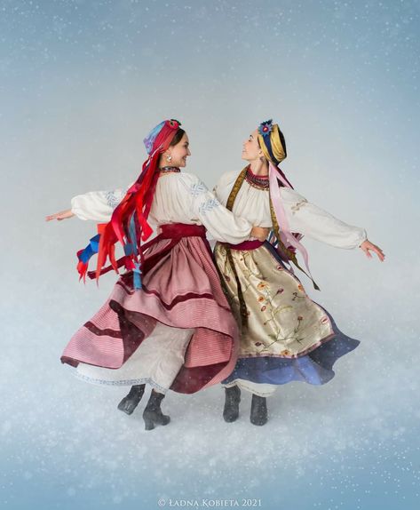 Ukrainian Dance, Ukrainian Folklore, Ukranian Tradional Dress, Traditional Ukraine Clothing, Ukrainian Cultural Clothing, Ukraine Folk Costume, Creative Portrait Photography, Ukrainian Art, Winter Magic