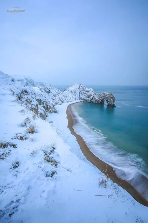 Durdle Door ~ Dorset, England British Images, Edith Sitwell, Setting Drawing, Durdle Door, Sand Castles, Trip To Ireland, Jurassic Coast, Rare Images, Winter's Tale