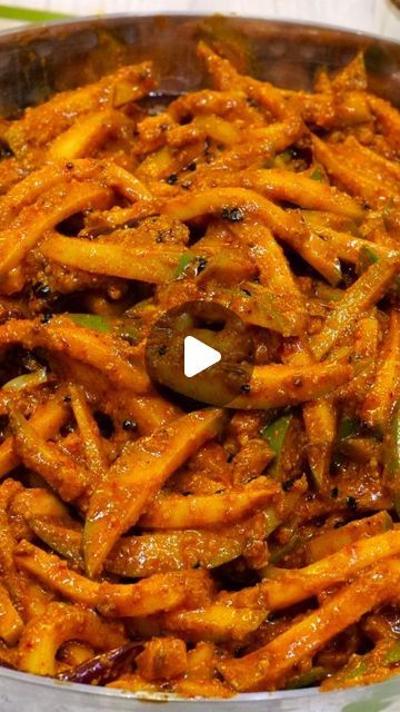 Aam Ka Achar Pickles Recipe, Mango Achar Recipes, Raw Mango Recipes, Aam Ka Achar, Pickles Recipes, Achar Recipe, Fenugreek Seed, Gujarati Food, Raw Mango