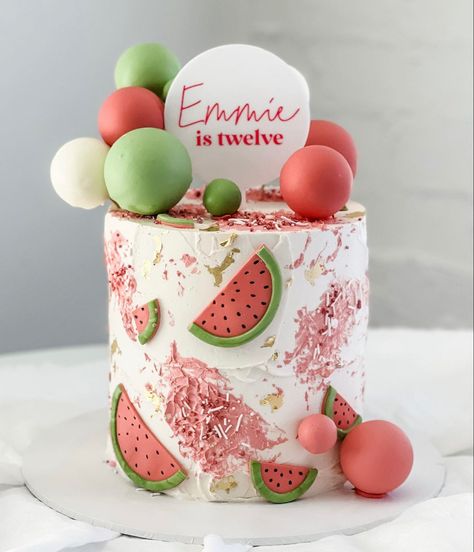 Watermelon Decorated Cake, Birthday Cake Summer Theme, Watermelon Theme Cake, Watermelon Cake Design, Fruit Themed Cake, Unique Cake Designs Creative, Summer Themed Cake, Watermelon Cakes, 1 Birthday Cake