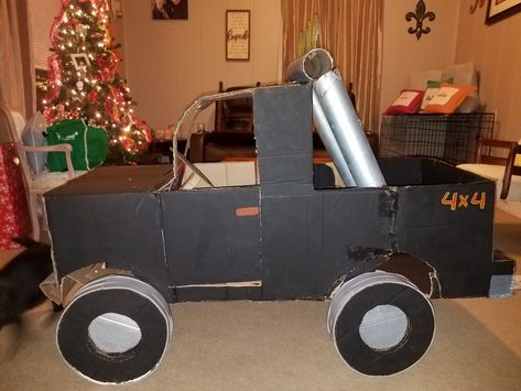 Diy Monster Truck, Cardboard Truck, Diy Monsters, Truck Diy, Car Themed Parties, Box Truck, Truck Birthday, Monster Truck Birthday, Truck Party