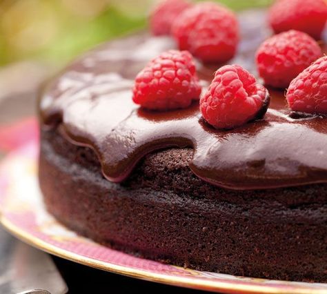 This truly is The Ultimate Chocolate Cake - get the recipe on my website here http://www.annabel-langbein.com/recipes/the-ultimate-chocolate-cake/279/ Brownie Torte, Raspberry Torte, Chocolate Desserts Cake, Ultimate Chocolate Cake, Chocolate Torte, Ganache Recipe, Fudge Brownie, Easy Chocolate Cake, Tastefully Simple