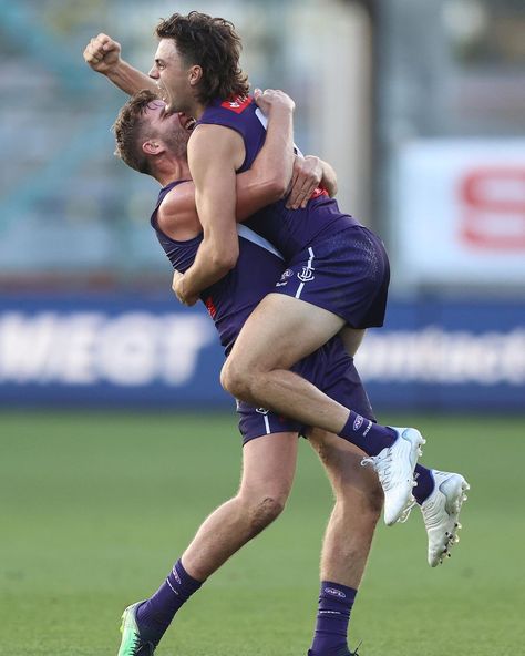 Fremantle Dockers, Geelong Cats, Pittsburgh Steelers, May 1, Running, On Instagram, Quick Saves, Instagram