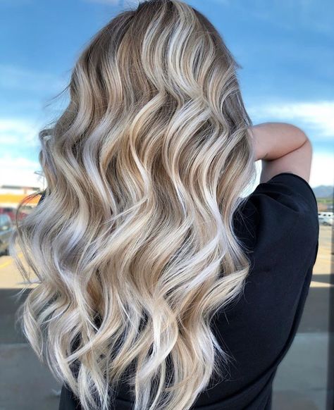 Cool Balayage, Truss Hair, Summer Blonde Hair, Dyed Blonde Hair, Balayage Blonde, Blonde Hair Inspiration, Blonde Hair Shades, Balayage Hair Blonde, Blonde Hair Looks