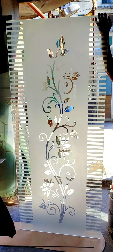 Front Monty Glass Design, Mandir Mirror Door Design, Etched Glass Door Interiors, Frosted Glass Design Pattern Living Rooms, Frosted Glass Design For Mandir, Glass Mandir, Window Glass Etching Designs, Etching Glass Design For Balcony, Etched Glass Windows