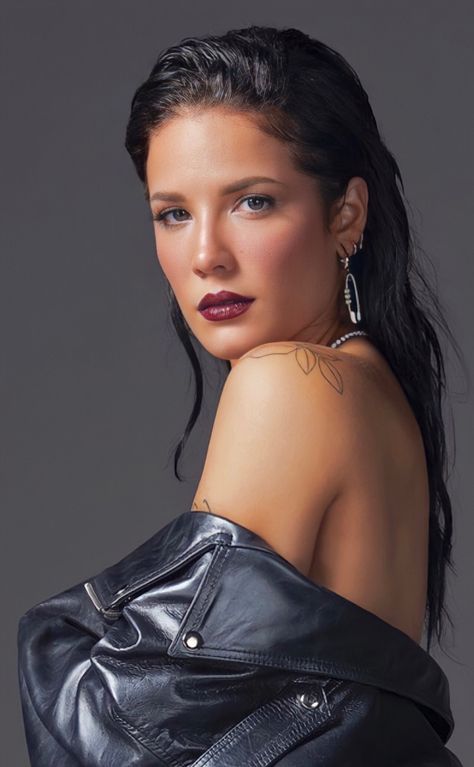 Halsey Photoshoot, Halsey Singer, Halsey Style, Jennifer Beals, Female Musicians, Halsey, Star Girl, Beauty Queens, Girl Crush