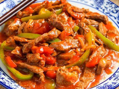 Pepper Steak Recipe With Tomatoes, Ihop Steak Tips Recipe, Cook Videos, Company Recipes, Recipe With Tomatoes, Sirloin Tip Steak, Pepper Beef, Pepper Steak Recipe, Slow Cooker Stuffed Peppers