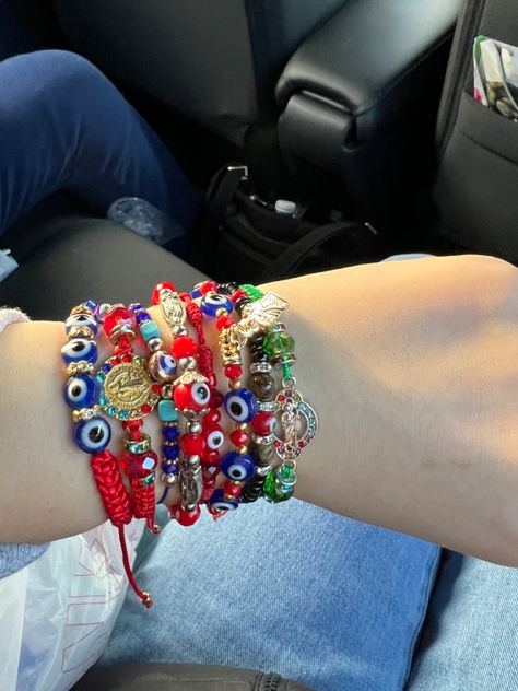 Bracelets Mexican Handmade, Mexican Style Jewelry, Cute Mexican Bracelets, Mexican Jewelry Aesthetic, Mexican Style Bracelets, Bracelet Ideas Mexican, Mexican Bracelet Ideas, Mexican Bracelets Aesthetic, Mexican Beaded Jewelry