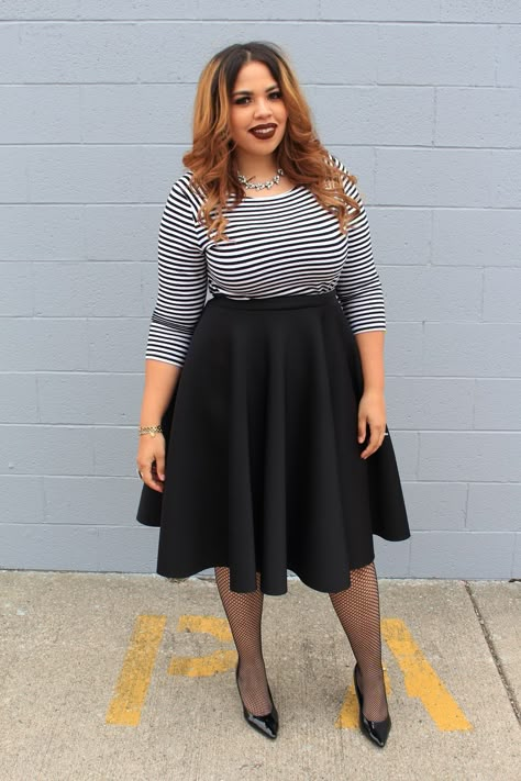 Plus-koon Muoti, Healthy Curves, Skirt Diy, Curvy Fashionista, Fashion To Figure, Big Girl Fashion, Fashion Blogger Style, Moda Plus, Plus Size Fashion For Women