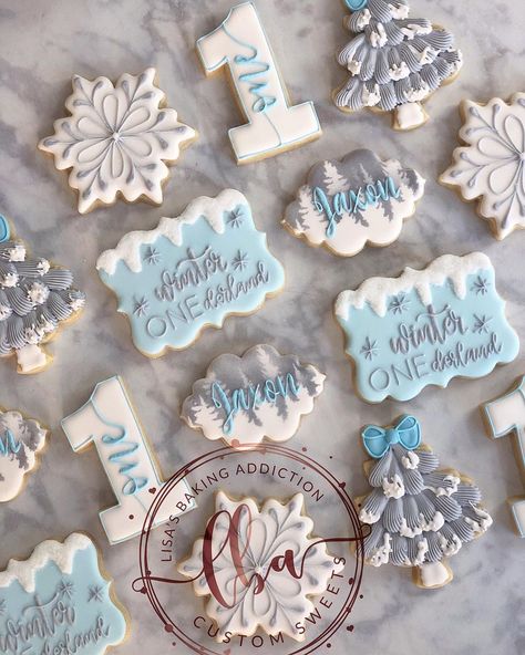 Winter Onederland Birthday Party Boy, Winter Onederland Party Boy, Cookie Themes, Baking Corner, Winter Onederland Cake, First Birthday Winter, Winter Wonderland Birthday Party, Winter Onederland Birthday Party, Winter Cookies