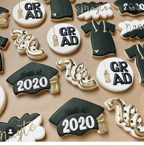 Graduation Cookies Decorated, Graduation Party Treats, Dessert Table Graduation, Grad Cookies, Grad Party Inspo, Graduation Party Desserts, Grad 2023, High School Graduation Party Decorations, Graduation Desserts