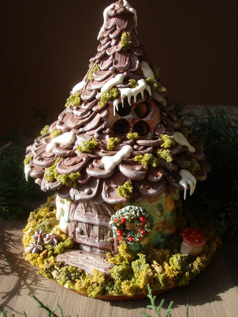 https://flic.kr/p/DaqZCf | House of Gnomes Gingerbread Fairy House, Gnome Gingerbread Houses, Gingerbread Gnome House, Fairy Gingerbread House, Mushroom Gingerbread House, Epic Gingerbread House Ideas, Gnome Houses, Gnome Home, Homemade Gingerbread House