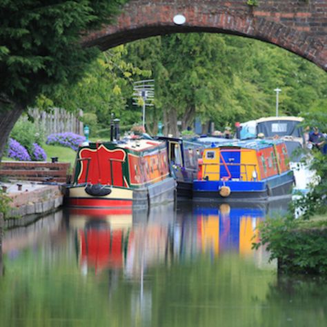 Canal Boat House, British Canals, Canal Boats England Interior, Storybook Land Canal Boats, Canal Boat Illustration, Barge Boat, Canal Boats England, Summer Boats, Canal Boat Narrowboat