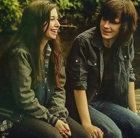 Carl Y Enid, Carl Grimes And Enid, Carl E Enid, The Walking Dead Cast, Carl And Enid, Carl The Walking Dead, Katelyn Nacon, Walking Dead Memes, Dead Memes