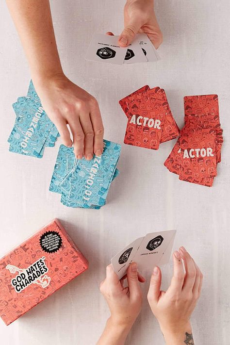 Game Photography, Game Card Design, Board Game Design, Games Board, Games Box, Packaging Design Inspiration, Table Games, Having A Baby, Bridal Gifts