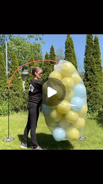 Balloon Hula Hoop, Ballon Columns Ideas, Graduation Arch Ideas, School Balloon Arch, Volleyball Senior Night Balloon Arch, Balloon Volleyball, Basketball Balloon Arch, Volleyball Balloon Arch, Balloon Basketball Hoop