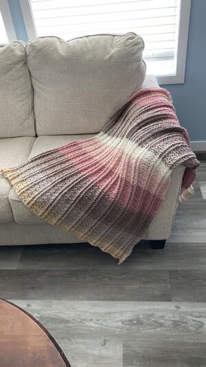 Blushing Lady Hygge Crochet Blanket Pattern Crochet Hygge, Hygge Crochet, Hygge Blankets, Crochet Blanket Vintage, Chunky Crochet Blanket Pattern, Hygge Living, Baby Blanket Size, Chunky Crochet Blanket, Back Post Double Crochet