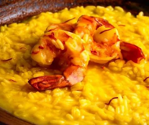 Silvia Colloca, Saffron Risotto, Winter Flavors, Saffron Recipes, King Prawns, Risotto Recipes, Authentic Italian, Rice Dishes, A Father