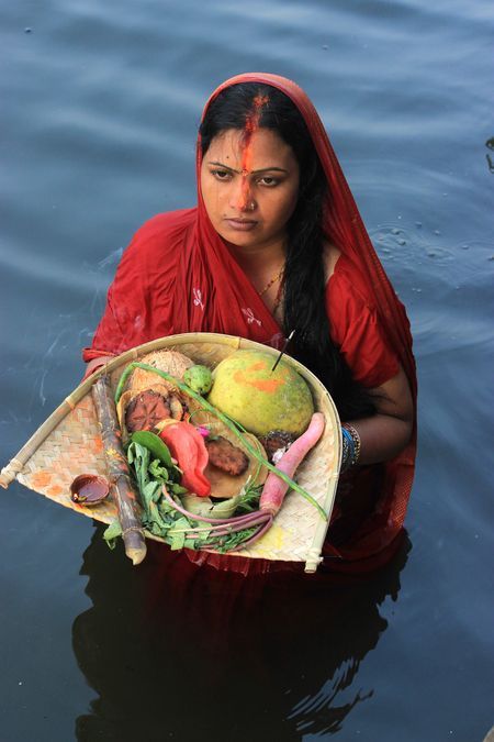 chhath puja Photo by anjan ghosh -- National Geographic Your Shot Chath Puja Photography, Chath Pooja Image, Happy Chhath Puja, Chhath Puja, Festival Image, Lord Photo, Pink Background Images, Background Images For Quotes, Shot Photo