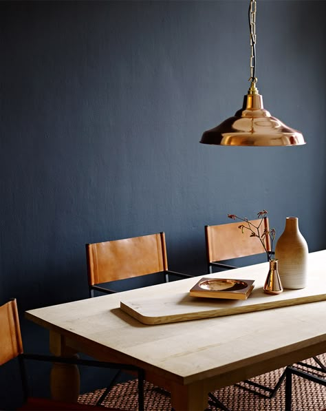 Dark wall, light wood table with black legs, lots of light from windows, leather chairbacks, Turkish rug Dinning Spaces, Copper And Grey, Modern Monochrome, Dark Walls, Dark Wall, Design Del Prodotto, Style At Home, Home Design Decor, Black Walls