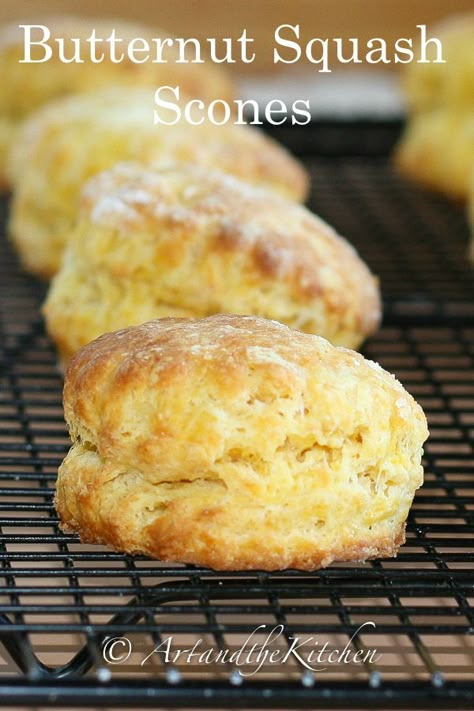 Butternut Squash Scones, Squash Scones, Butternut Squash Dessert, Butternut Squash Bisque, Butternut Recipes, Breakfast Scones, Scone Recipes, Biscuit Rolls, Butternut Squash Recipes