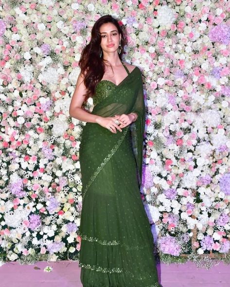 Arpita Khan, M S Dhoni, Arpita Mehta, Eid Look, Green Sari, Sushant Singh Rajput, Body Hugging Dress, Shimmery Dress, Green Saree