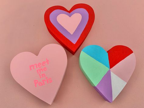 Heart Painting Ideas, Wood Heart Crafts, Good Morning Life Quotes, Heart Painting, Heart Crafts, Wood Hearts, Hand Painted Wood, Paint Ideas, Wooden Hearts