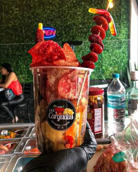 Michelada Aesthetic, Snack House, Gourmet Candy Apples, Mexican Treats, Mexican Snacks, Food Park, Snack Shop, Food Truck Design, Mexican Dessert