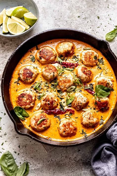 These Thai curry turkey meatballs are so quick and easy you'll be making them every week. Using only ingredients from Aldi UK you know they're going to be affordable and easy to make. Using only one pot these meatballs are browned until golden, then simmered to tender perfection in a silky and creamy Thai curry sauce. They're gluten-free, dairy-free egg-free so they're perfect for sensitive eaters too! #onepotdinner #gfmeal #glutenfree #turkey #aldiukrecipes #savvybites Curry Turkey, Aldi Meals, Easy Turkey Meatballs, Meaty Meals, Curry Meatballs, Aldi Meal Plan, Turkey Meatball, Aldi Recipes, Turkey Meatball Recipe