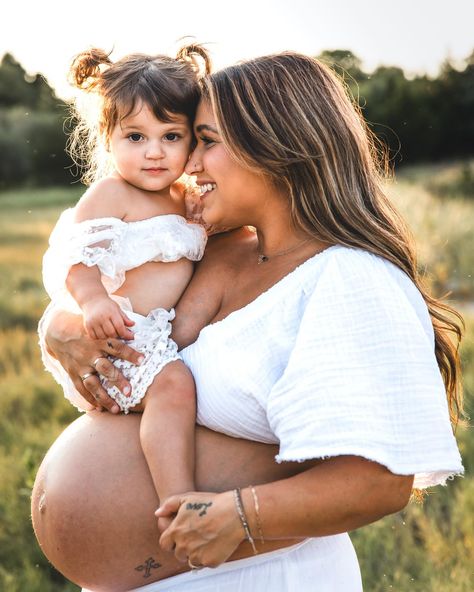 Most amazing session. Just a few more from the day. I finally got to shoot this beautiful momma and her family. Loved every minute of it! . . . #jbellaphotography #longislandmoms #canon #mycanonstory #motherhood #maternity #maternityphotography #pregnancy #westislipmoms #smithtownmoms #huntingtonmoms #toddlermom Maternity Mommy And Me, Toddler Mom, Motherhood Maternity, Long Island, Maternity Photography, Mommy And Me, Canon, The Day, Quick Saves