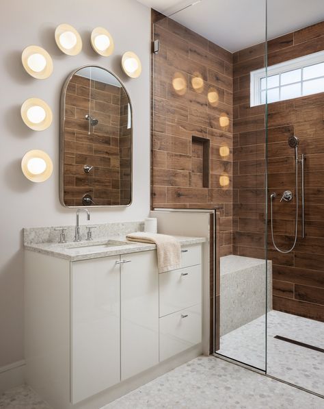 Brown Shower Tile, Brown Tile Shower, Tile Bathroom Walls, Brown Bathroom Tile, Tiles Painting, Bathroom Wallpaper Trends, Brown Tile Bathroom, Wood Tile Shower, Bathrooms Tiles