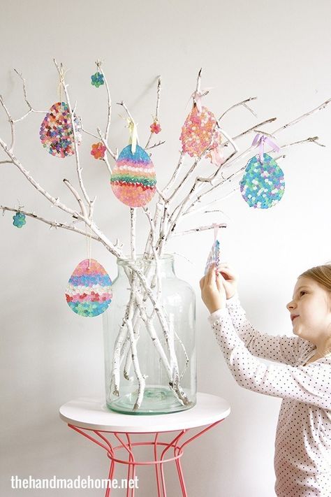 easter_egg_sun_catchers Egg Tree Diy, Diy Sun Catchers, Easter Egg Tree Diy, Easter Egg Tree, Egg Tree, Easter Tree Decorations, Easter Egg Painting, Easter Inspiration, Easter Eggs Diy