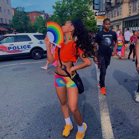 Pride Festival Outfit Ideas Black Women, Pride Outfits Women Festival, Pride Fit Ideas, Pride Parade Outfit Ideas Black Women, Pride Outfits Black Women, Pride Party Outfit, Diy Pride Outfit, Pride Outfit Ideas Black Women, Pride Aesthetic Outfits