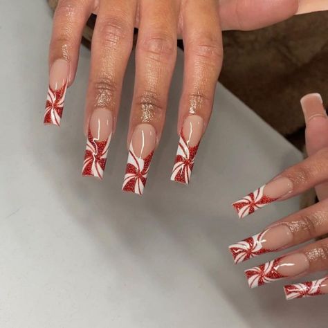 30 Christmas Candy Cane Nails to Inspire You Christmas Candy Cane Nails, Candy Cane Nail Designs, Candy Cane Nail, Festive Manicure, Candy Cane Nails, Holiday Nail Designs, Winter Nails Acrylic, Nail Candy, Simple Acrylic Nails