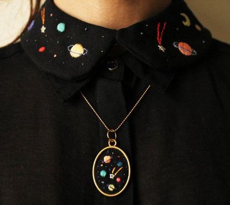 Space Necklace, Etsy Clothes, 자수 디자인, Embroidery Inspiration, Embroidery Art, Diy Fashion, Diy Clothes, Fiber Art, Digital Illustration