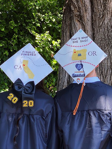 Couple Graduation Caps, Matching Caps For Graduation, Duo Graduation Cap, Matching Bestie Graduation Caps, Matching Grad Caps, High School Survival, Diy Graduation Cap, Graduation Cap Designs, School Survival