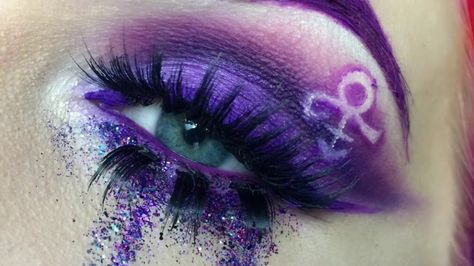 Halloween Dark Makeup, Prince Makeup, Rain Makeup, Purple Lashes, Purple Rain Movie, Vampy Makeup, Makeup Purple, Prince Purple, Makeup 2018