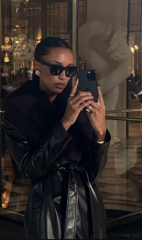 Brown Aesthetic Autumn, Jasmine Tookes Aesthetic, Jasmine Tookes Instagram, Winter Mirror, Quiet Luxury Outfit, Fur Coat Aesthetic, Layering Earrings, Jasmin Tookes, Coat Aesthetic