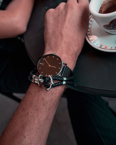 Mensfashion 🇮🇹 | Salvatore on Instagram: “I like the Classic design of the @paul_hewitt bracelet 👌🏻and I enjoy the time in my city with a good coffe // ☕️. - @paul_hewitt_men…” Paul Hewitt, Daniel Wellington, Classic Design, Bracelet, On Instagram, Instagram, Design