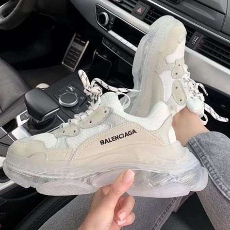 ♕princess♕ Balenciaga Triple S Black, Balenciaga Triple S White, Balenciaga Triple S Clear Sole, White Balenciaga, Clear Shoes, Nike Fashion Shoes, Balenciaga Sneakers, Fashion Shoes Sneakers, Shoes Sneakers Nike